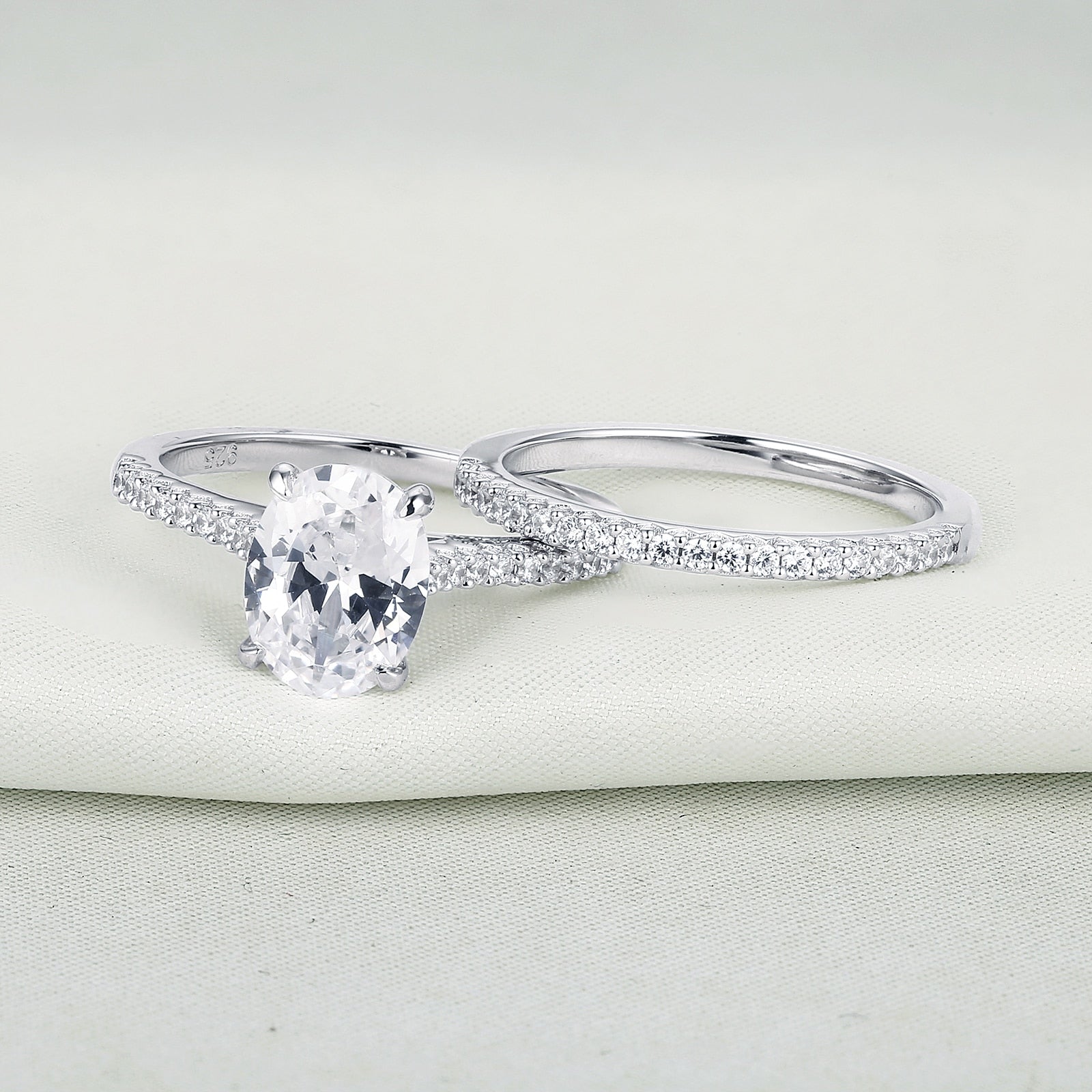 Juego de anillos de forma ovalada 2 piezas - Plata de ley 925 - 1.9Ct 5A CZ Banda recta