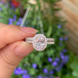 Anillo Dazzling Halo de corte ovalado - Plata de ley 925 - Zirconia cúbica 5A